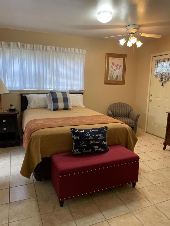 Larger Piece Of Heaven Near Lackland Air Force Base サンアントニオ エクステリア 写真